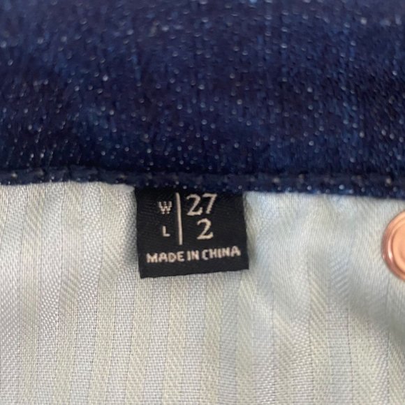 Abercrombie & Fitch Jean Shorts Women's Size 27 Dark Wash Denim Cut-Offs - Picture 10 of 12